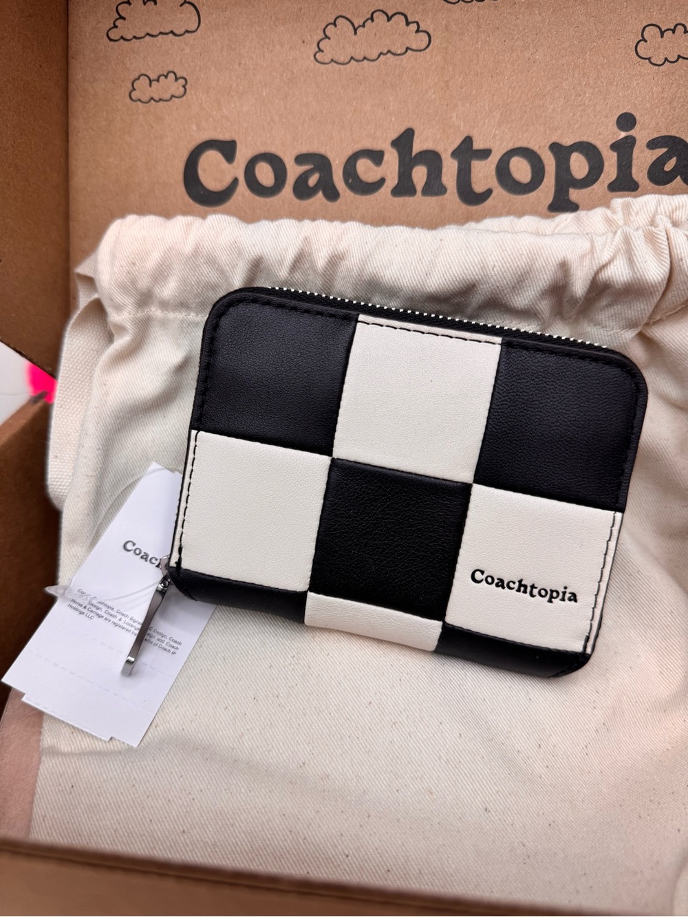 Coachtopia zip wallet NWT
